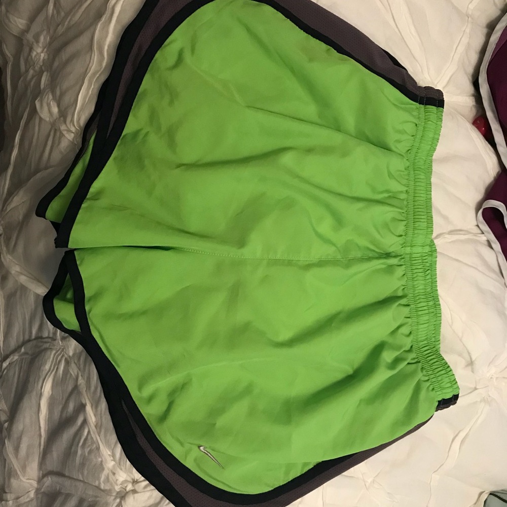 Green Nike shorts women’s size L